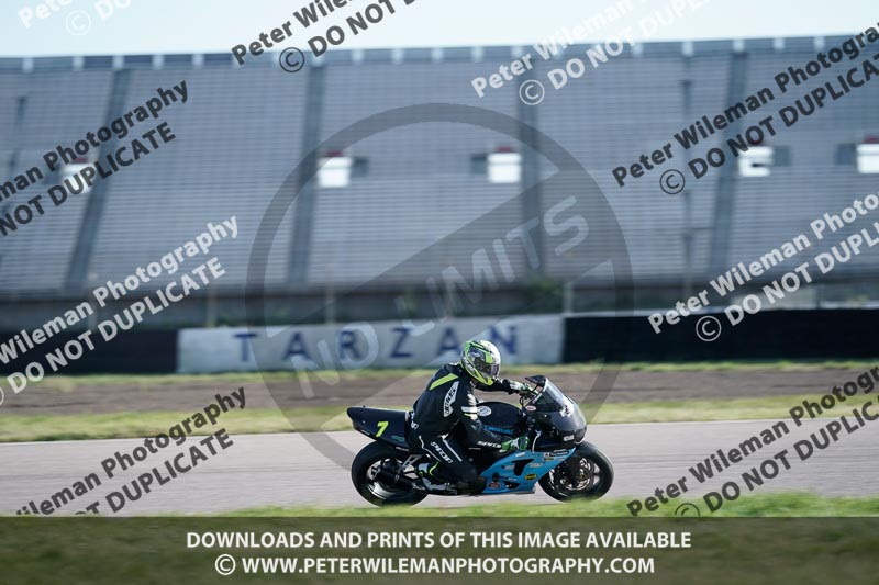 Rockingham no limits trackday;enduro digital images;event digital images;eventdigitalimages;no limits trackdays;peter wileman photography;racing digital images;rockingham raceway northamptonshire;rockingham trackday photographs;trackday digital images;trackday photos